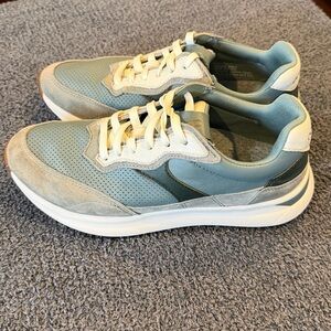 Aetrex Emily Lace-Up Sneakers - Mint